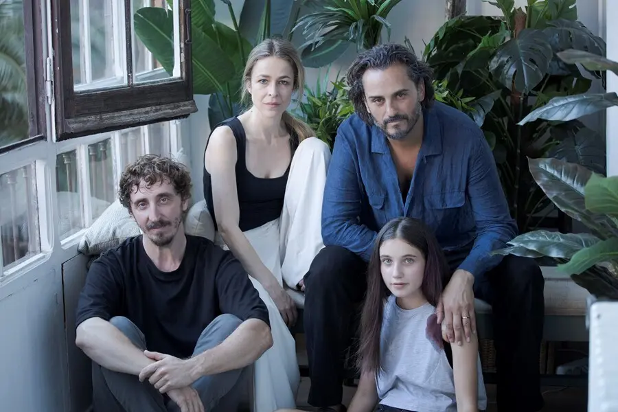 Reparto de la pel&iacute;cula &lsquo;Asombrosa Elisa&rsquo;, de Sadrac Gonz&aacute;lez-Perell&oacute;n