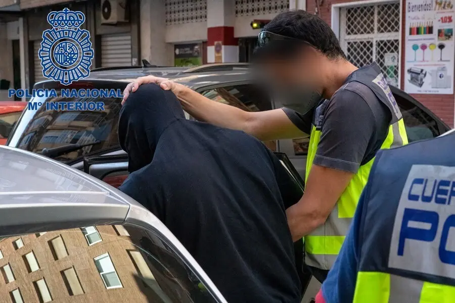 Detenido el presunto autor del lanzamiento de un artefacto incendiario en la sede de Podemos en Cartagena