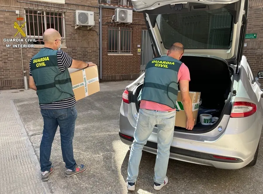 La Guardia Civil descubre una nueva modalidad de estafas en inscripciones registrales que falsificaban notas de los Registros de la Propiedad en localidades de Castell&oacute;n y Madrid