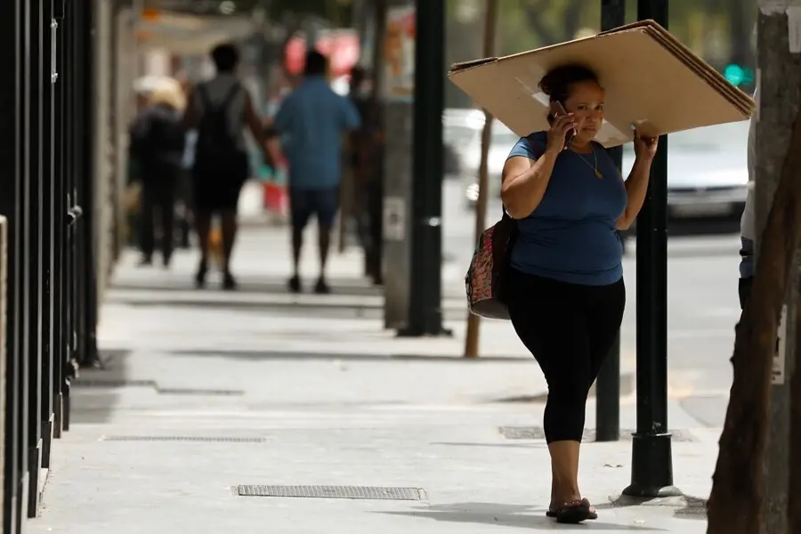 Murcia activa un dispositivo especial por el aviso de altas temperaturas