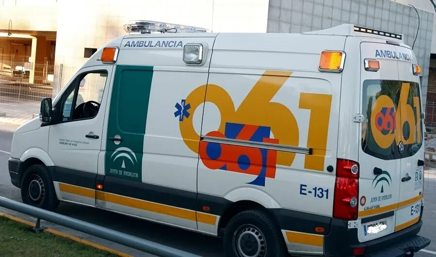 Archivo - Ambulancia de EPES en una imagen de archivo