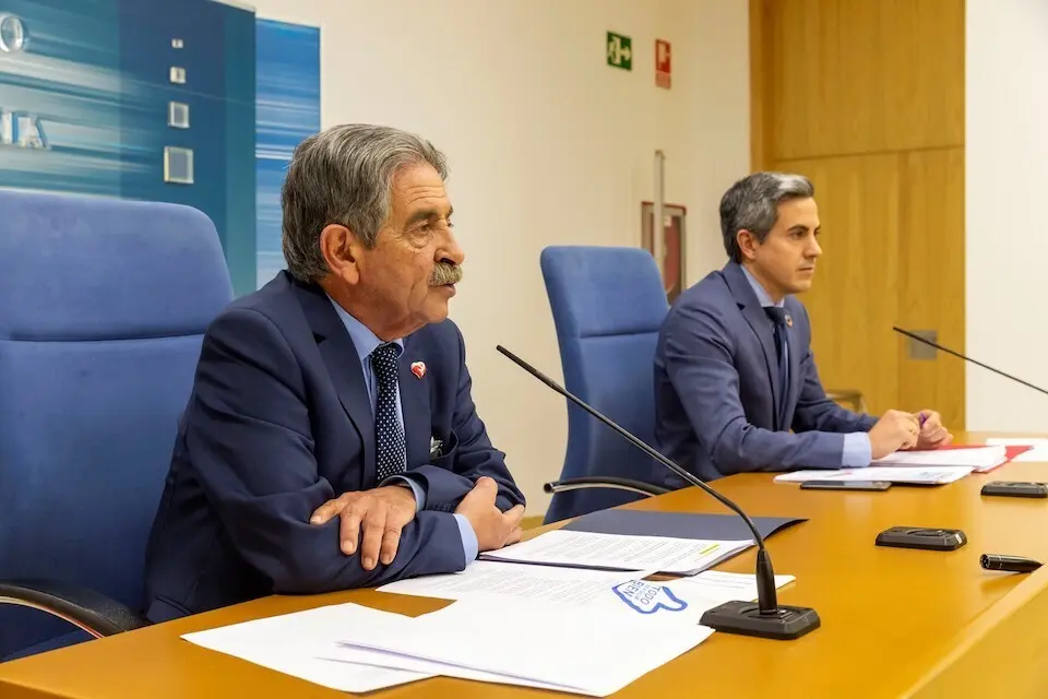 17/04/2020 El presidente de Cantabria, Miguel &Aacute;ngel Revilla, y el vicepresidente, Pablo Zuloaga
SALUD ESPA&Ntilde;A EUROPA CANTABRIA
GOBIERNO DE CANTABRIA
