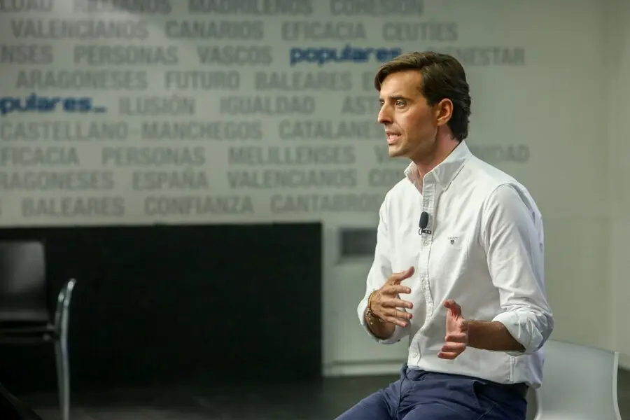 El vicesecretario de Comunicaci&oacute;n del PP y diputado por M&aacute;laga, Pablo Montesinos, durante una entrevista concedida a Europa Press.