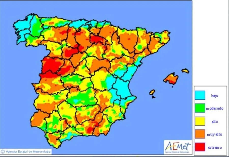 Mapa del riesto de incendios en Espa&ntilde;a de la Aemet, para este lunes.