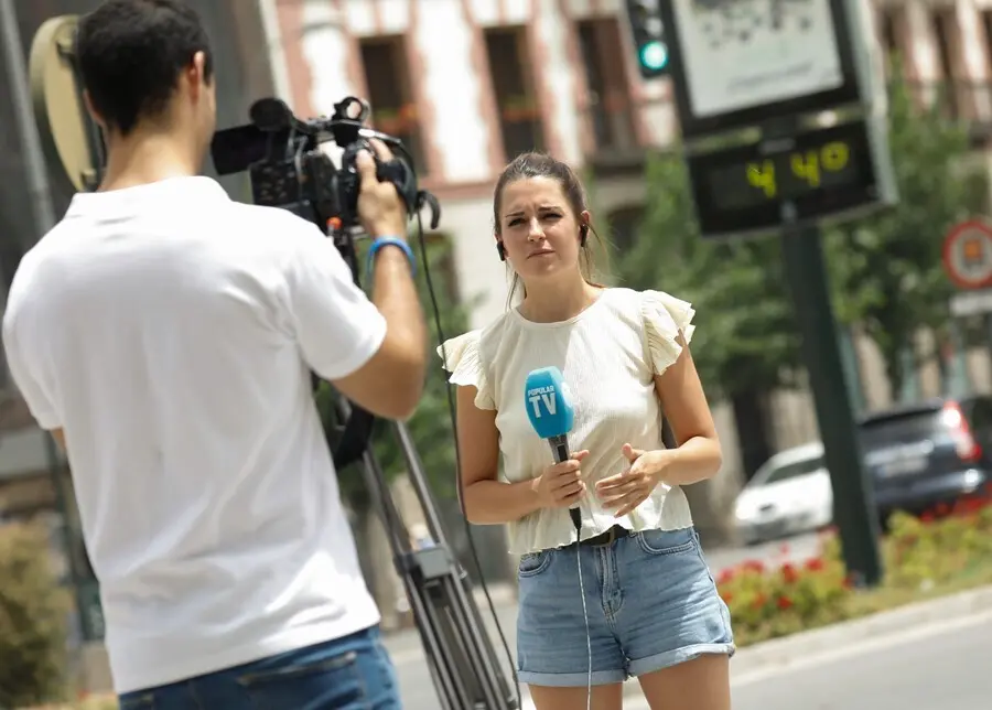 Murcia activa un dispositivo especial por el aviso de altas temperaturas. En la imagen, un term&oacute;metro marca 46 grados cent&iacute;grados
