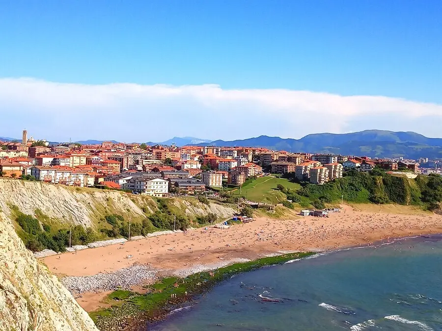 Archivo - Playa en Getxo (Bizkaia)