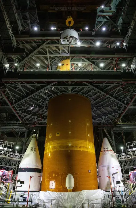 Archivo - Cohete SLS Ensablado Para La Misi&oacute;n Artenisa 1