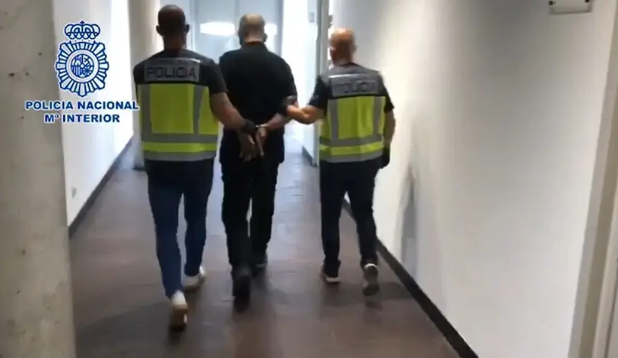 Detenido en Villaverde acusado de abusar de dos hermanas menores de edad.