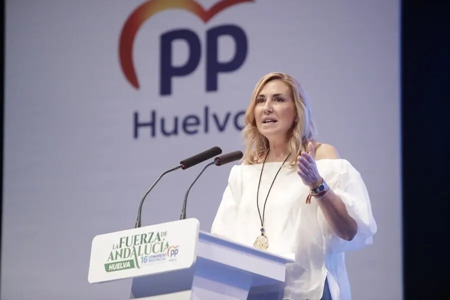 Archivo - La vicesecretaria de Organizaci&oacute;n del PP, Ana Beltr&aacute;n, en su intervenci&oacute;n en el congreso del PP de Huelva, celebrado en Lepe.