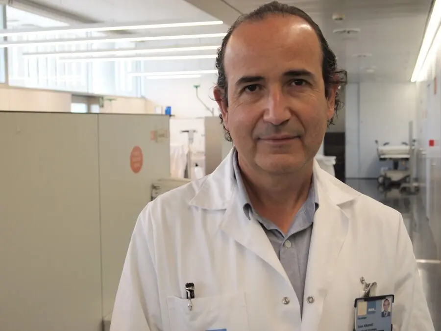 El jefe del Servicio de Oncolog&iacute;a M&eacute;dica del Hospital del Mar y director del Programa de Investigaci&oacute;n en C&aacute;ncer del IMIM-Hospital del Mar, Dr. Joan Albanell, autor principal del estudio.