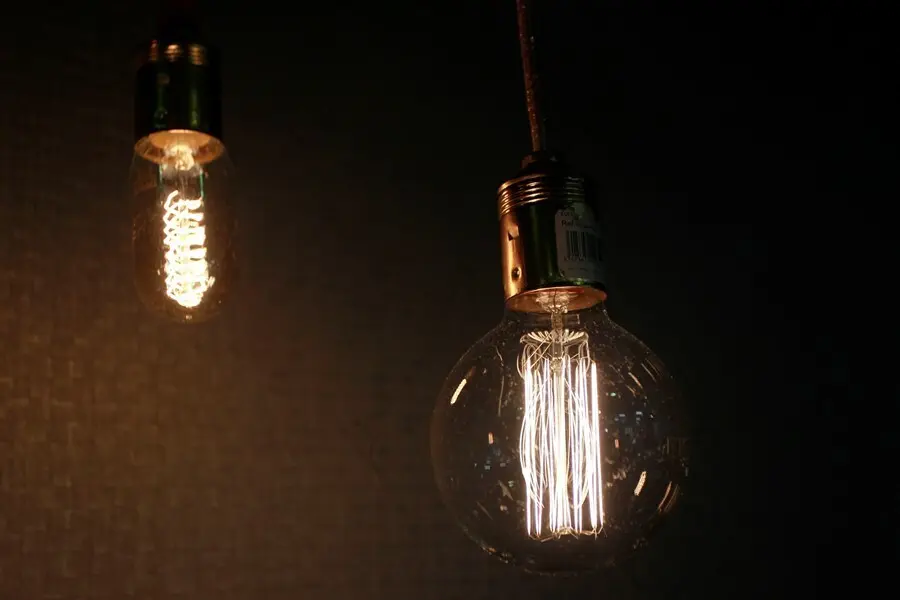 Archivo - Bombilla, bombillas, luz, electricidad, energ&iacute;a