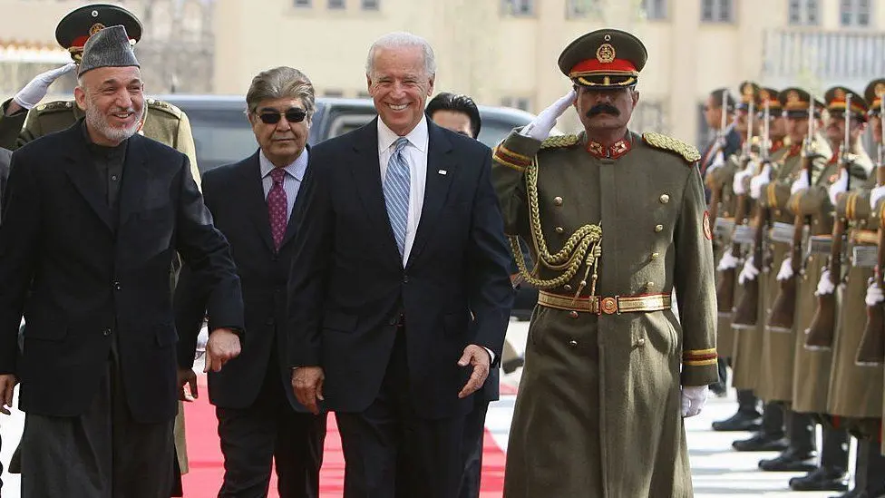 Biden visita por sorpresa Afganist&aacute;n como vicepresidente en 2011