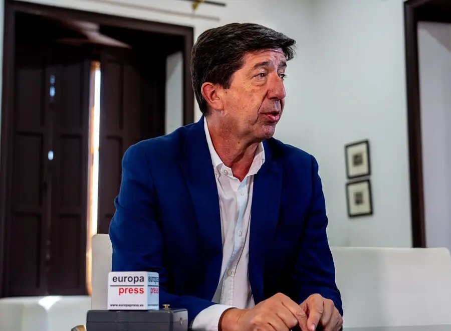 El vicepresidente de la Junta y consejero, Juan Mar&iacute;n, durante la entrevista con Europa Press.