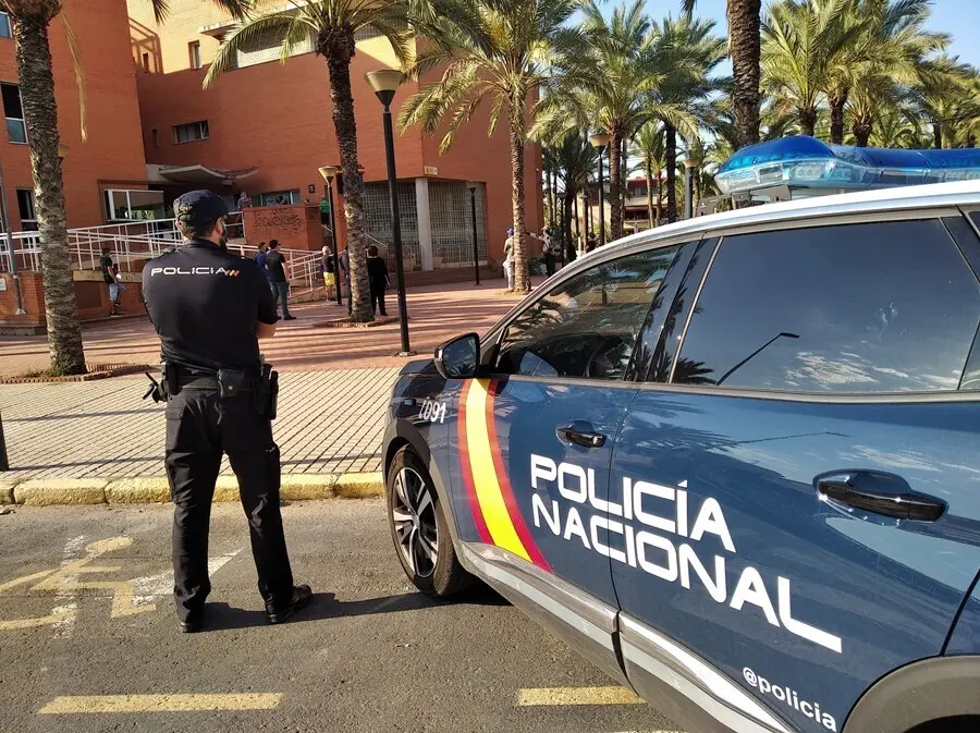Imagen de archivo de un agente de policia