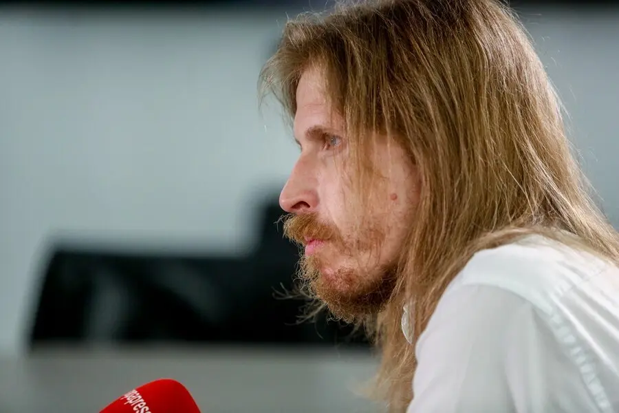 El coordinador general de Podemos en Castilla y Le&oacute;n, Pablo Fern&aacute;ndez, durante una entrevista para Europa Press en la sede de la agencia