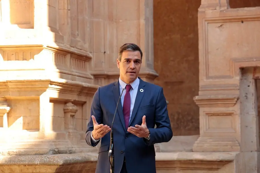 El presidente del Gobierno, Pedro S&aacute;nchez, comparece frente al Convento de San Esteban para celebrar la XXIV Conferencia de Presidentes, a 30 de julio de 2021, en Salamanca, Castilla y Le&oacute;n (Espa&ntilde;a). 
