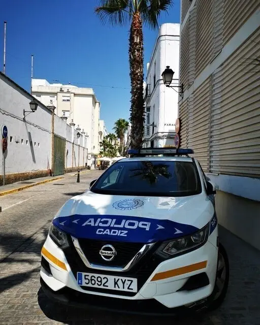 Patrulla de la Polic&iacute;a Local de C&aacute;diz.