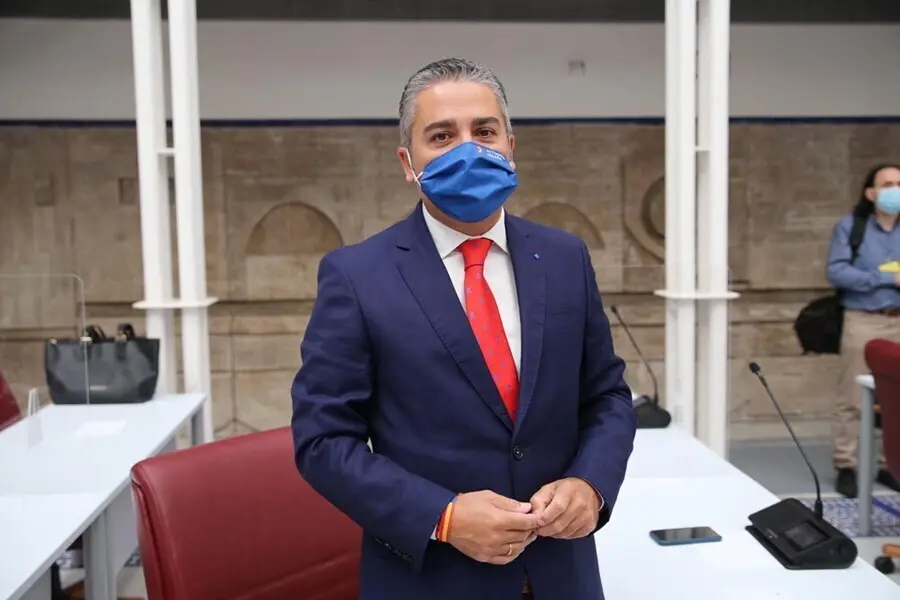 Cano (PP): "S&aacute;nchez tambi&eacute;n castiga a los agricultores encareciendo un 1.000% la factura de la luz en los &uacute;ltimos a&ntilde;os"