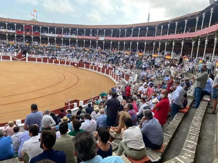 Archivo - Corrida de toros de la Feria Taurina de Bego&ntilde;a
