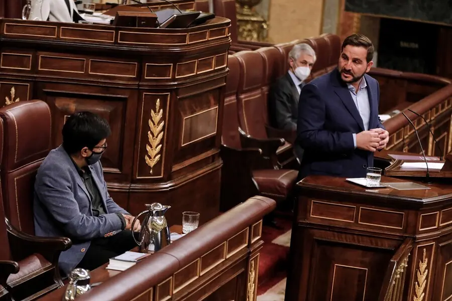 Archivo - El diputado de Unidas Podemos Ismael Cort&eacute;s G&oacute;mez, durante su intervenci&oacute;n en una sesi&oacute;n plenaria en el Congreso