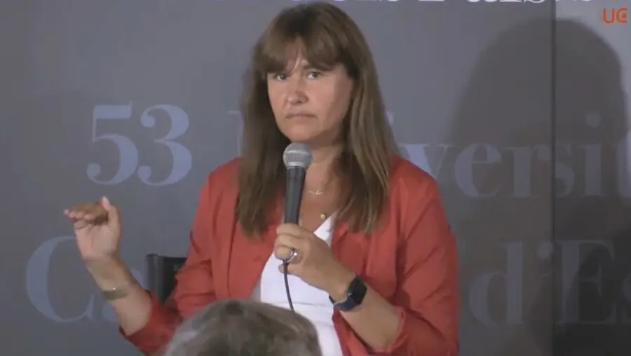 La presidenta del Parlament, Laura Borr&agrave;s, en la UCE de Prada de Conflent (Francia)
