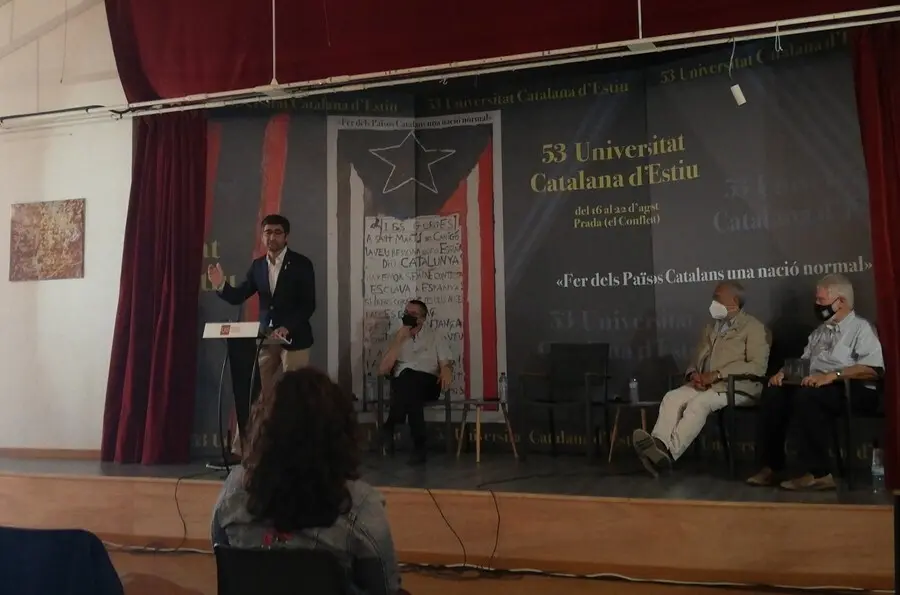 El vicepresidente y conseller de Pol&iacute;ticas Digitales y Territorio de la Generalitat, Jordi Puigner&oacute;, durante su intervenci&oacute;n en la clausura de la Universitat Catalana d'Estiu (UCE).