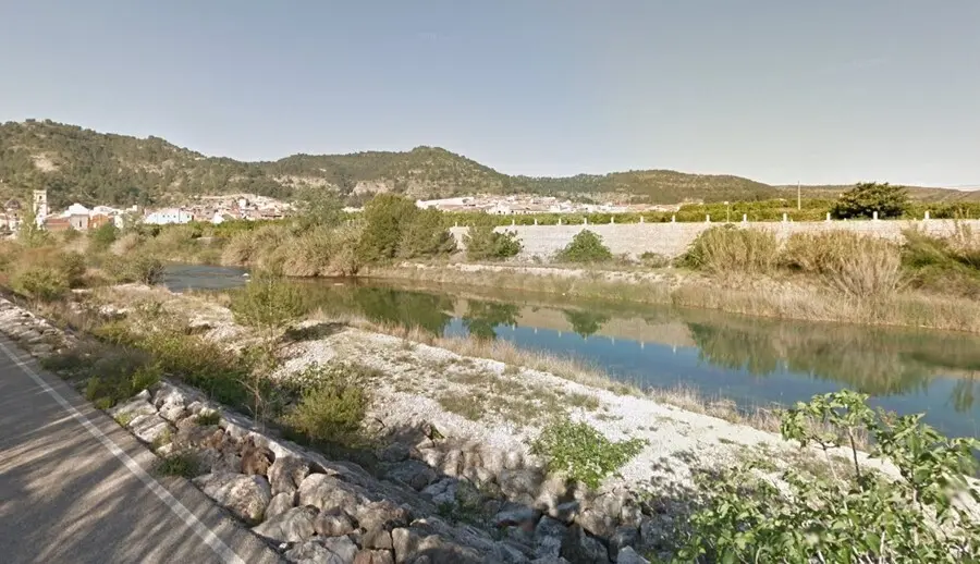 R&iacute;o J&uacute;car a su paso por Sumac&agrave;rcer (Valencia)