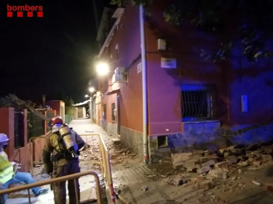 El edificio afectado por la explosi&oacute;n en Sabadell (Barcelona).
