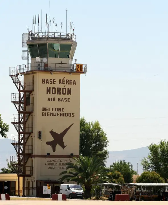 Archivo - Torre de control de la base a&eacute;rea de Mor&oacute;n de la Frontera.
