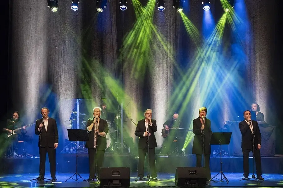 Mocedades en una actuaci&oacute;n