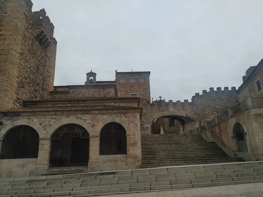 Archivo - C&aacute;ceres se prepara para la grabaci&oacute;n de la precuela de 'Juegos de Tronos', que ser&aacute; del 11 al 21 de octubre