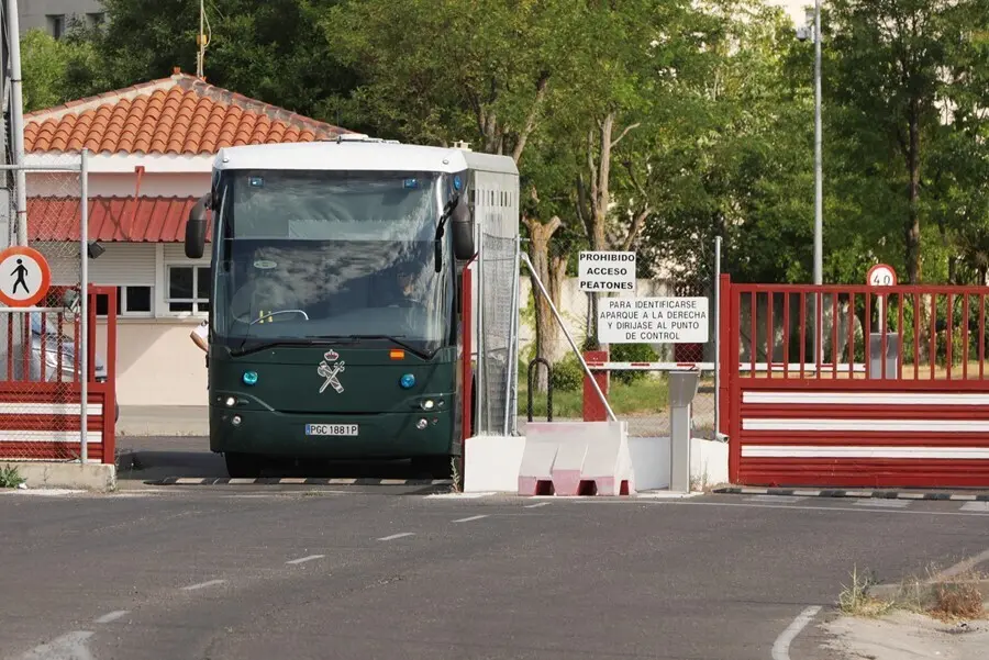 Archivo - Acceso a la c&aacute;rcel de Valdemoro en Madrid