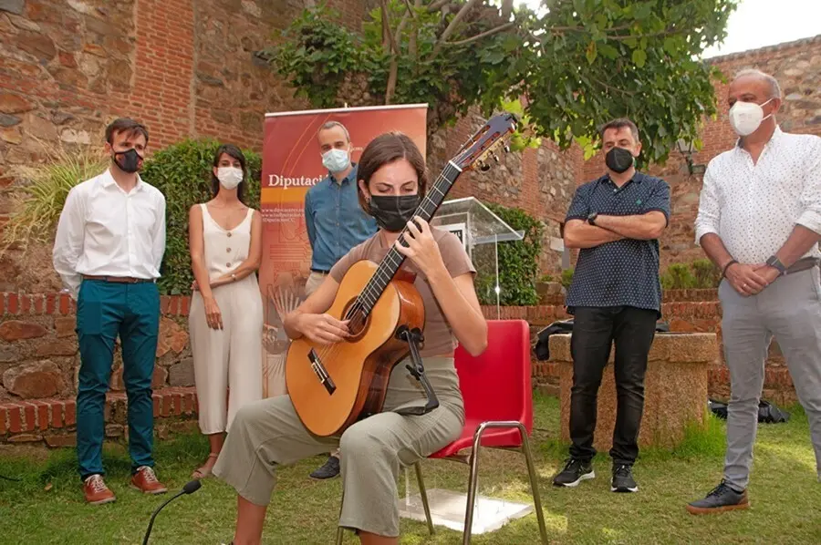 El Festival de Guitarra Cl&aacute;sica se traslada a Arroyo de la Luz con conciertos, conferencias y el concurso internacional