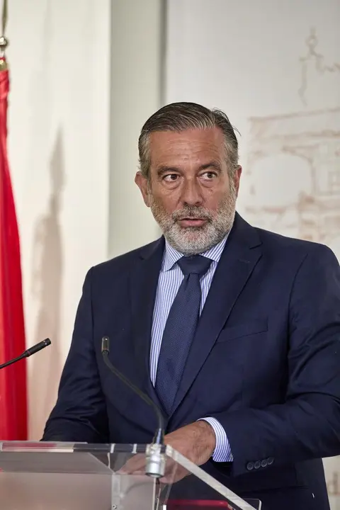 El consejero de Presidencia, Justicia e Interior de la Comunidad de Madrid, Enrique L&oacute;pez, responde a los medios tras una reuni&oacute;n del Consejo de Asuntos Taurinos, a 24 de agosto de 2021, en la Plaza de Toros de Las Ventas, Madrid, (Espa&ntilde;a).