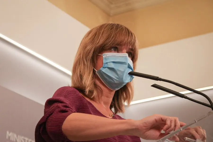 La ministra de Educaci&oacute;n y Formaci&oacute;n Profesional, Pilar Alegr&iacute;a, comparece en rueda de prensa, tras presidir la Conferencia Sectorial de Educaci&oacute;n ante el inicio del pr&oacute;ximo curso 2021-2022, en la sede ministerial, a 25 de agosto de 2021, en Madrid (Espa&ntilde;