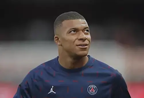 Mbapp&eacute; con el PSG.