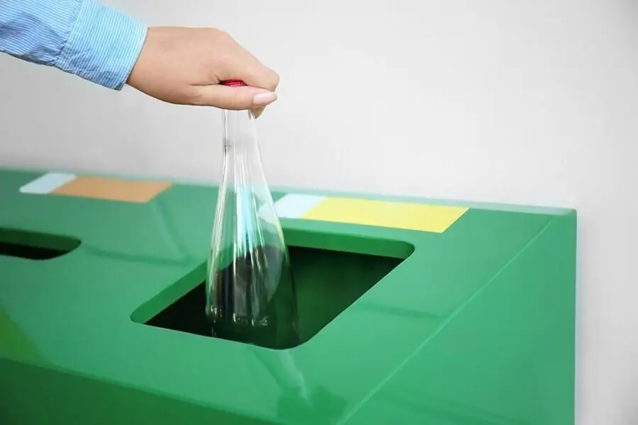 Archivo - Imagen de archivo del Proyecto 'TikTok por el Reciclaje' de la JCCM. 