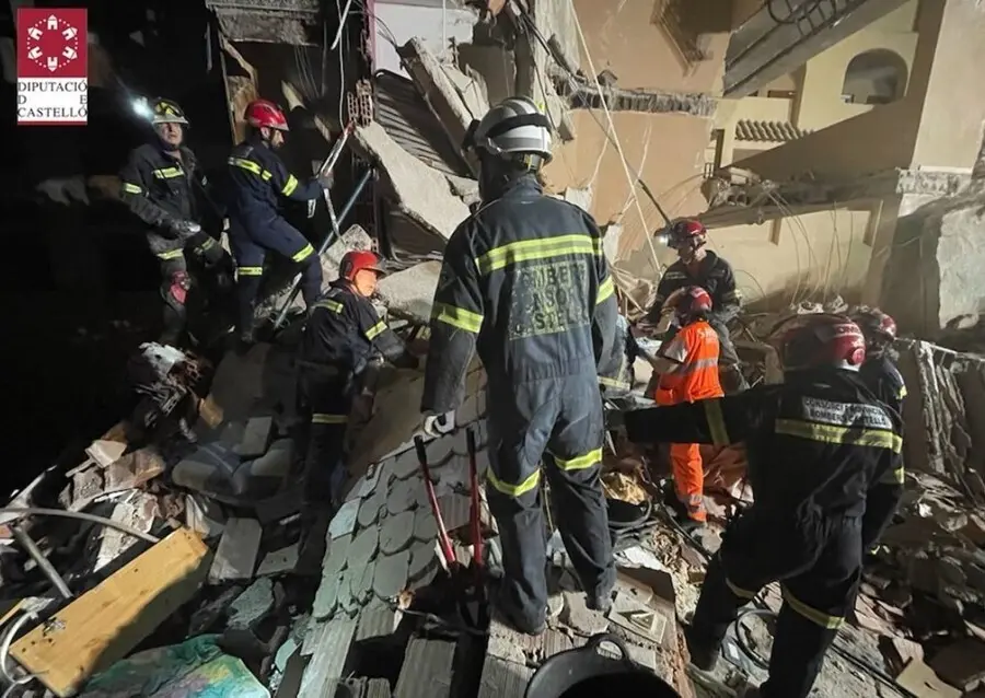 Rescate en el derrumbe de un edificio en Pe&ntilde;&iacute;scola.