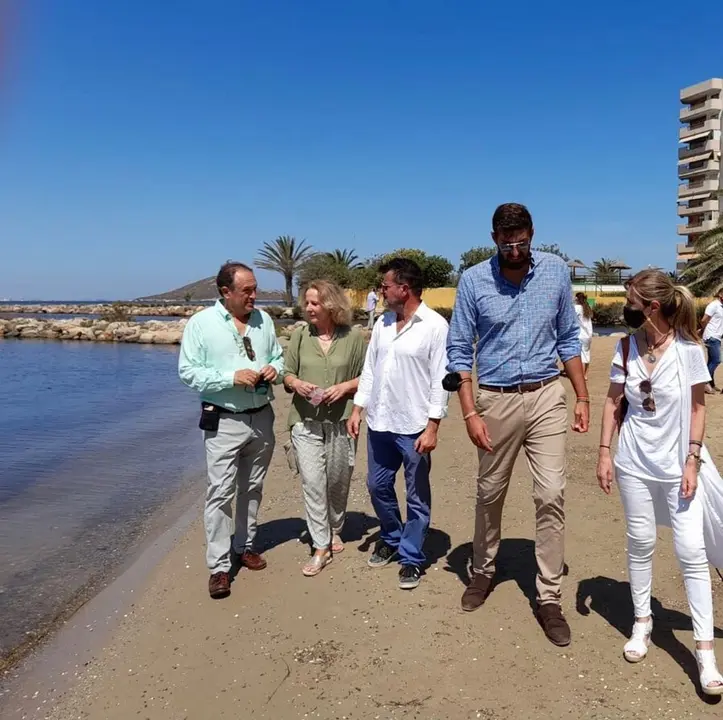 La diputada nacional de Vox Lourdes M&eacute;ndez y el presidente provincial de esa formaci&oacute;n en Murcia, Jos&eacute; &Aacute;ngel Antelo