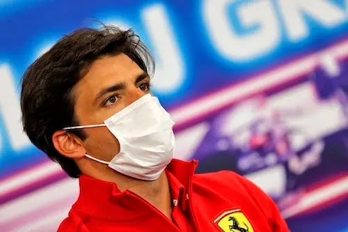 Carlos Sainz, durante la rueda de prensa de hoy. EFE