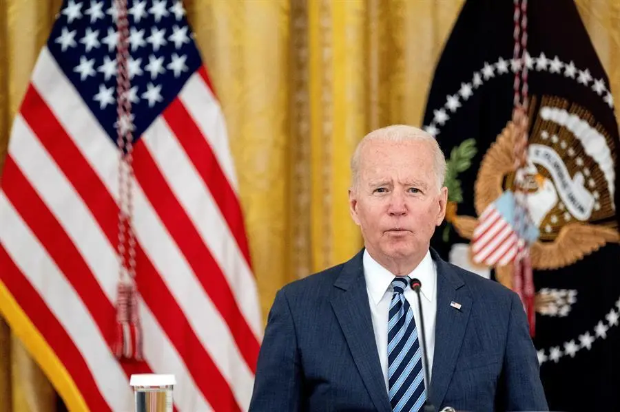 US President Joe Biden speaks during a meeting in the East Room of the White House in Washington, DC, USA, 25 August 2021. Chief executives from across the business world are joining Biden for a discussion on how industry and the federal government can partner to improve cybersecurity in the face of debilitating ransomware and cyberattacks. (Atentado, Lanzamiento de disco, Estados Unidos) EFE/EPA/Stefani Reynolds / POOL
