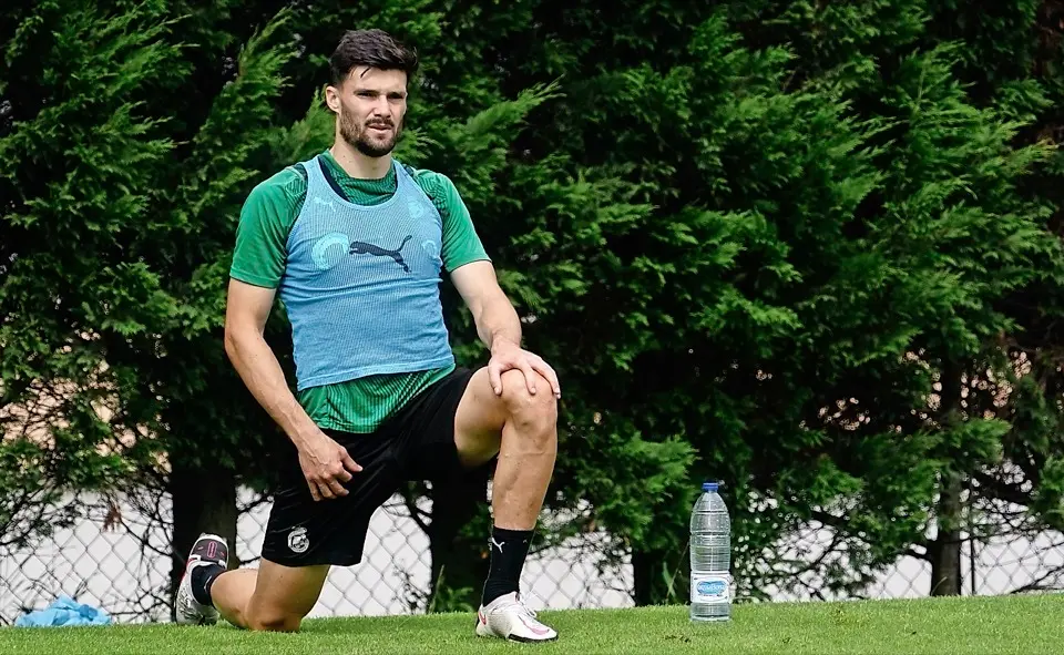 Eneko Satr&uacute;stegui se probar&aacute; hoy antes del partido. / Hardy