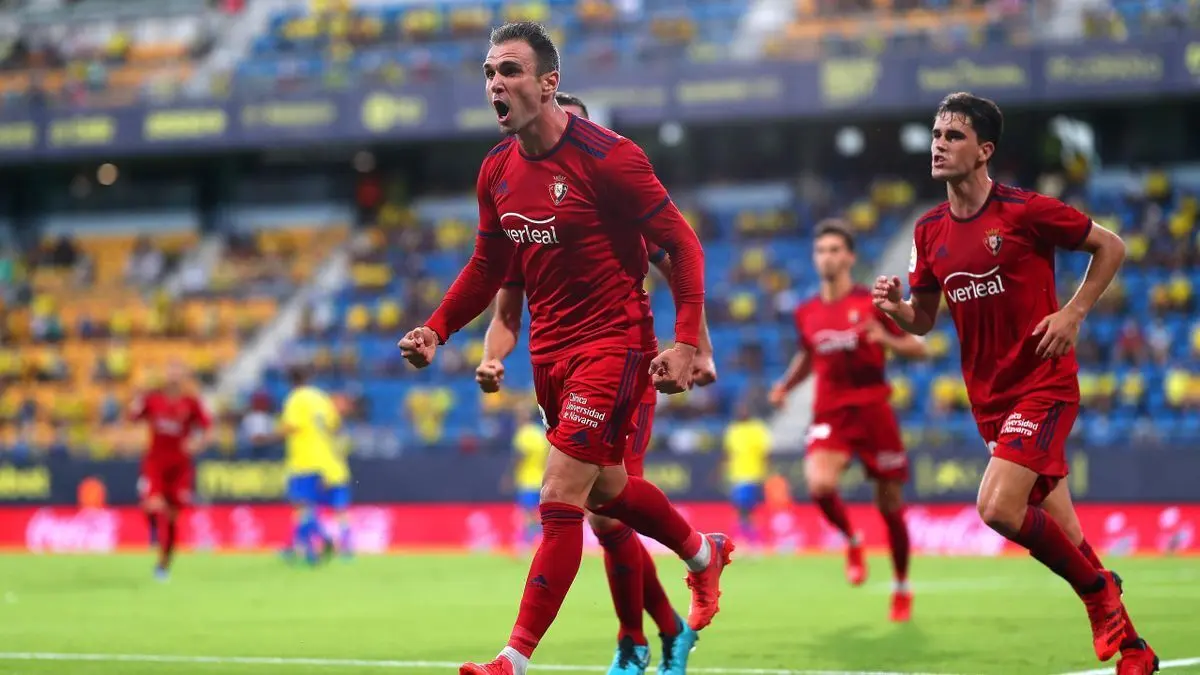 Ezequiel 'Chimy' &Aacute;vila y Roberto Torres (Osasuna)