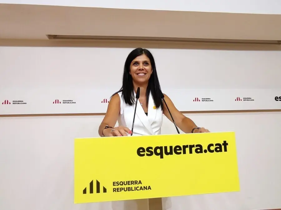La secretaria general adjunta y portavoz de ERC, Marta Vilalta, en rueda de prensa.
