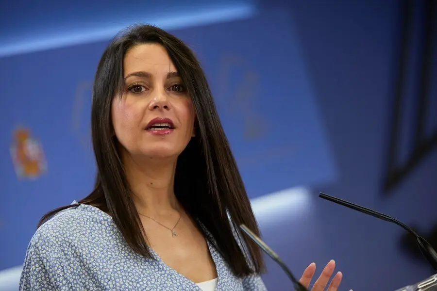 La presidenta de Ciudadanos, In&eacute;s Arrimadas, en una rueda de prensa, durante la reuni&oacute;n de la Diputaci&oacute;n Permanente en el Congreso de los Diputados, a 25 de agosto de 2021, en Madrid (Espa&ntilde;a).