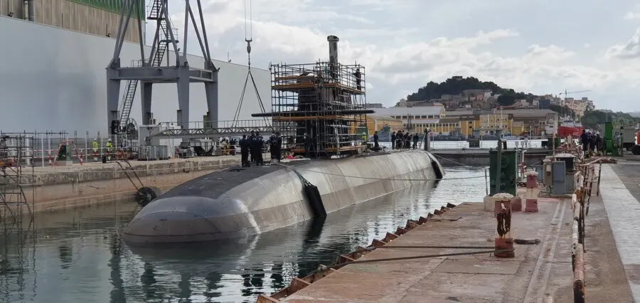 Archivo - El S-81 'Isaac Peral', de nuevo a flote tras su primera varada programada