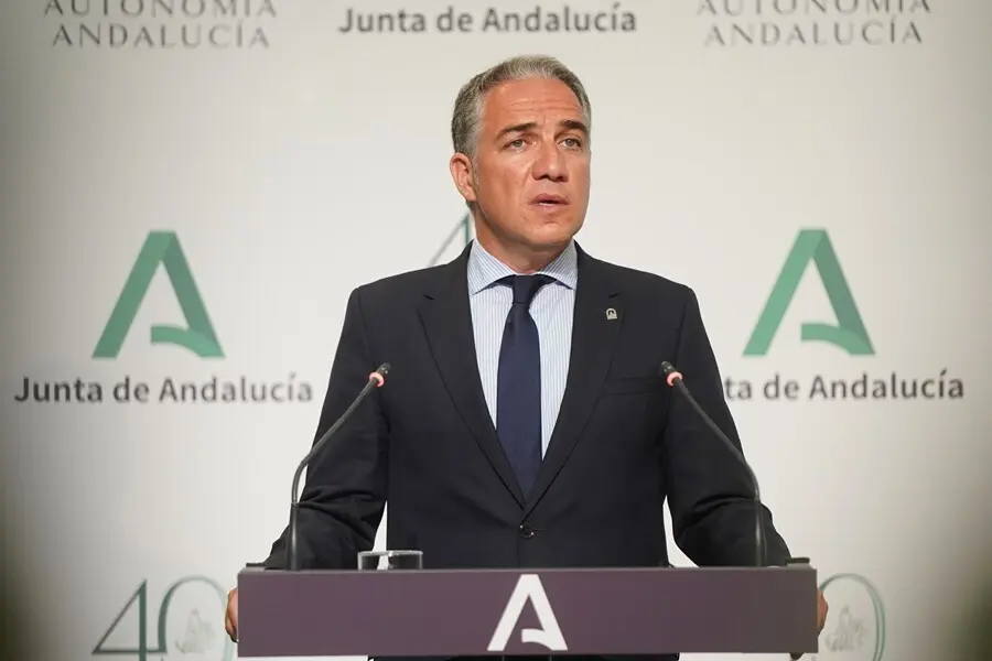El consejero de Presidencia y portavoz del Gobierno, El&iacute;as Bendodo, este martes en la rueda de prensa del Consejo de Gobierno.