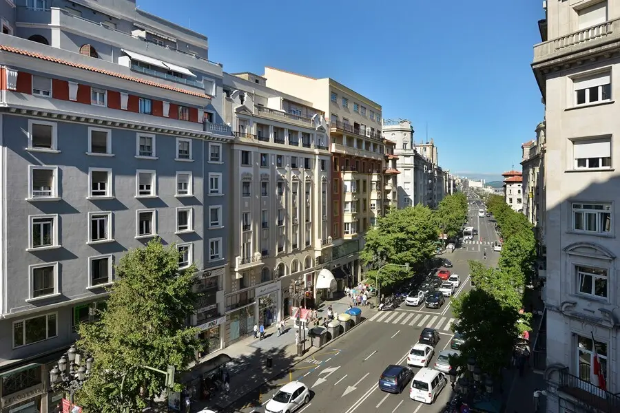 Archivo - Calle Calvo Sotelo.