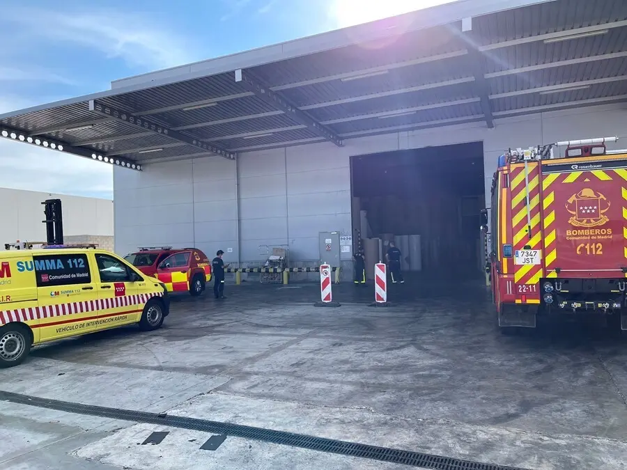 Summa y Bomberos en una empresa de Cobe&ntilde;a