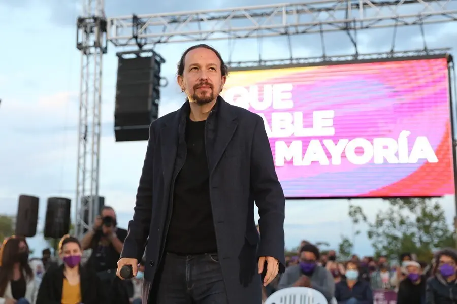 Archivo - El candidato de Unidas Podemos a la presidencia de la Comunidad de Madrid y secretario general de Podemos, Pablo Iglesias interviene durante el acto de cierre de campa&ntilde;a del partido en el anfiteatro Lourdes y Mariano del parque de la Cu&ntilde;a Verde 